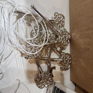 Vintage Silver Key Wall Decor Set